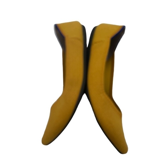 Rothy's Yellow Pointed Toe Slip
on Flats Size 7 Women's - Picture 5 of 8